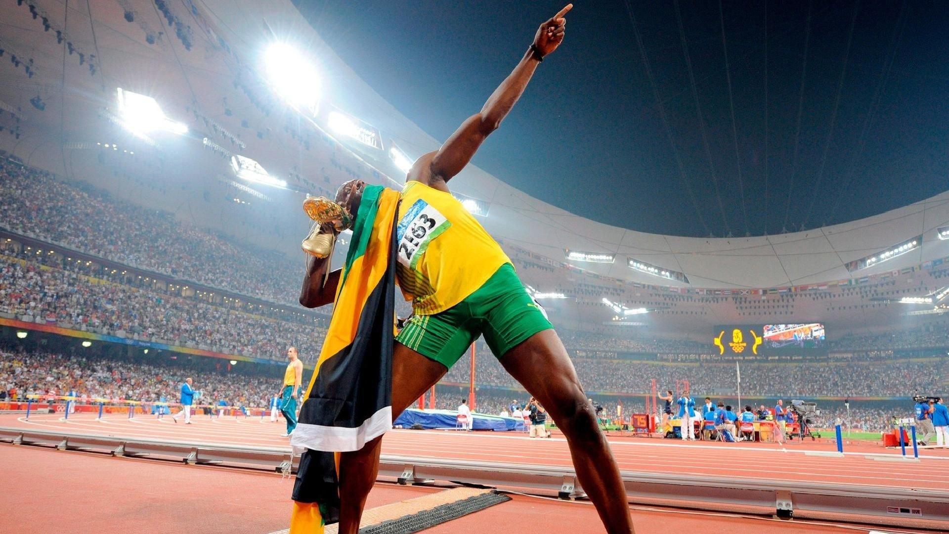 欧冠决赛巅峰对决，皇家马德里逆转多特蒙德，第15次捧起大耳朵杯